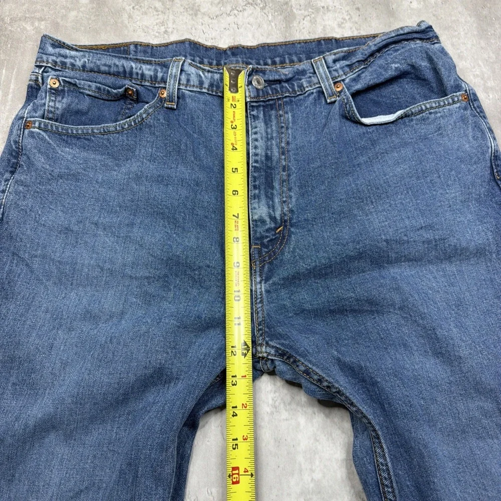 Levi's 505 Jeans Mens 38x32 Blue Regular Fit Straight Leg Medium Wash Denim USA